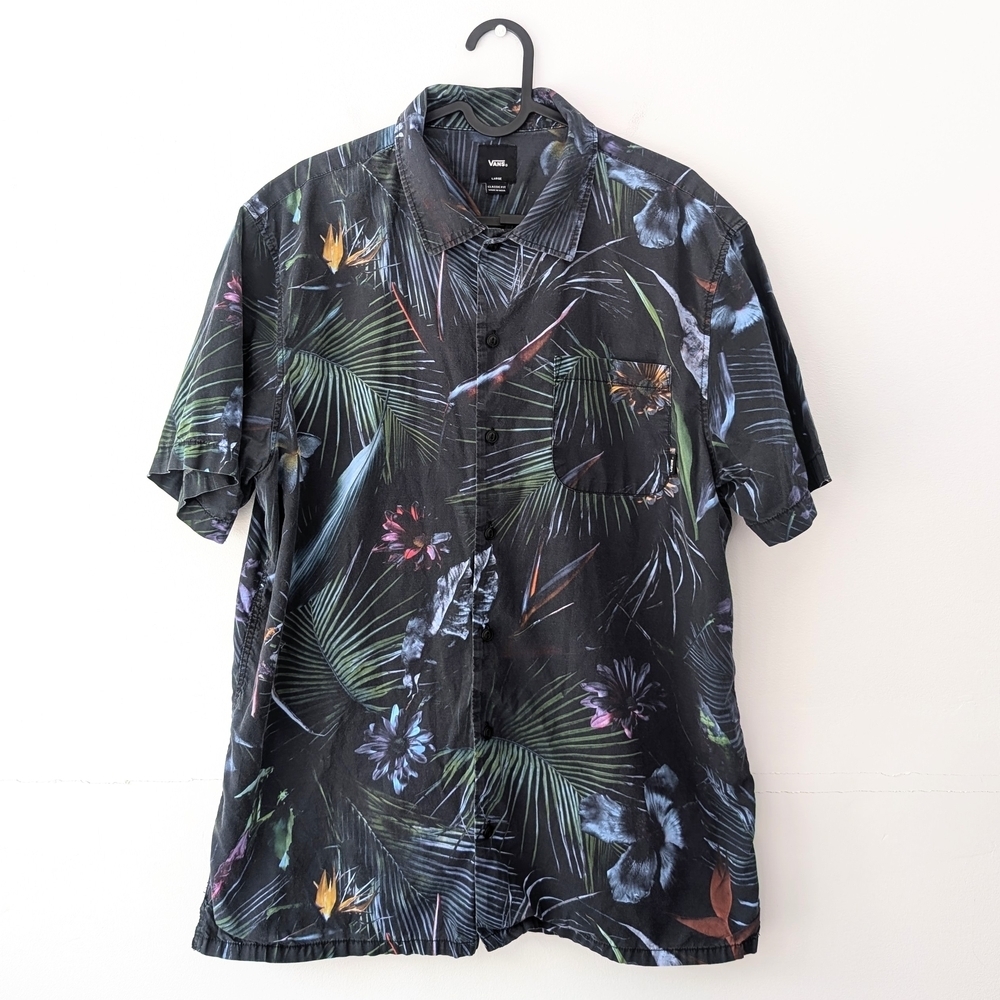 Vans Men's Shirt Sleeve Floral Shirt  - 100% Cotton, Size L